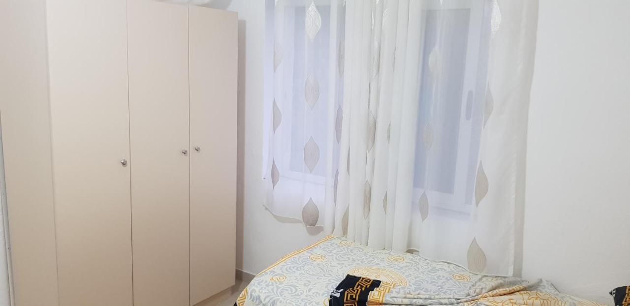 Home Flori&Vili Shkodër エクステリア 写真